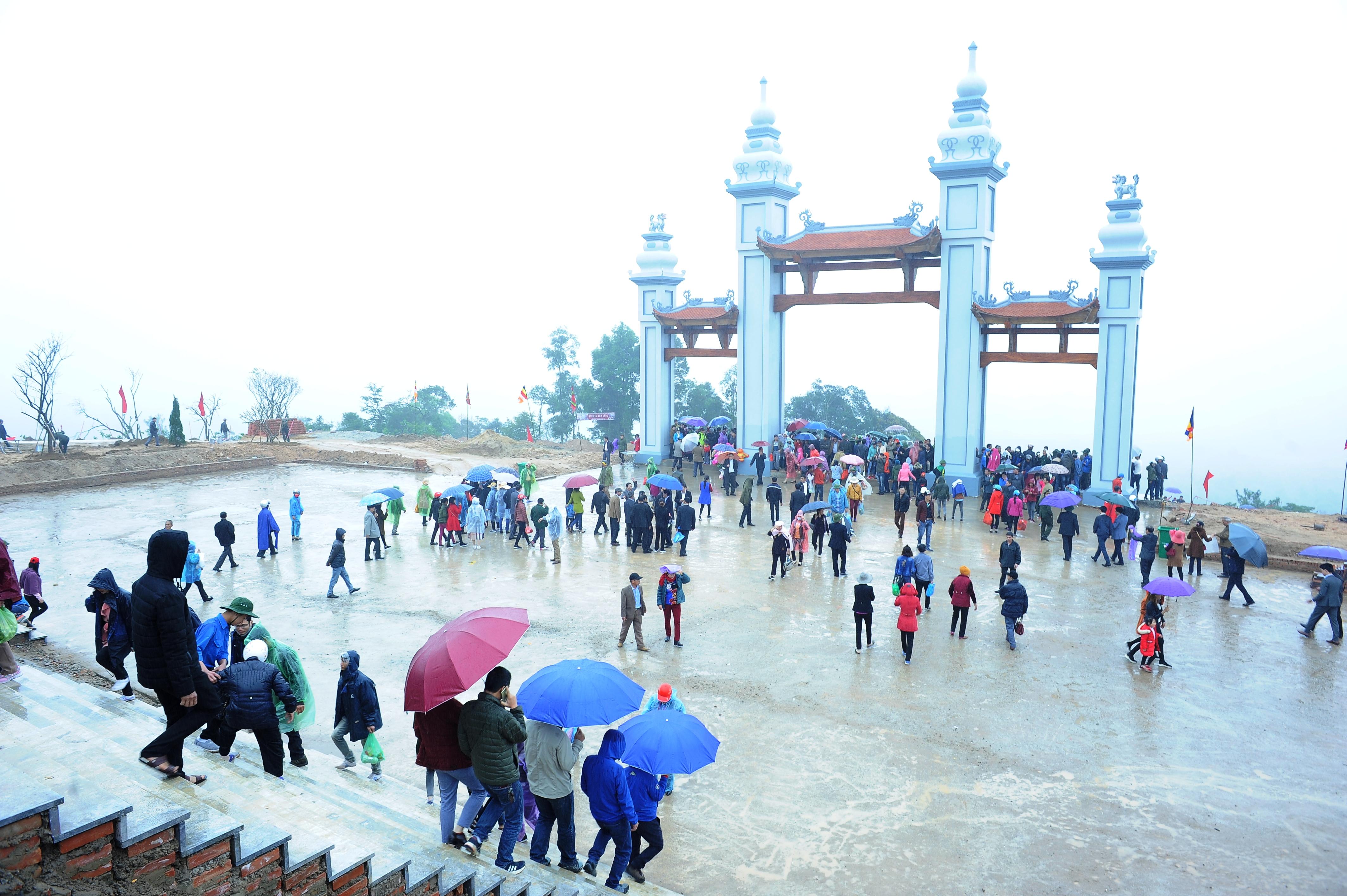 Khai thác tiềm năng, thế mạnh du lịch sườn Tây Yên Tử